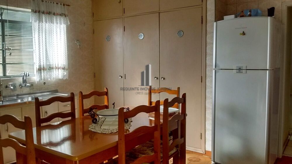Casa, 5 quartos, 260 m² - Foto 4