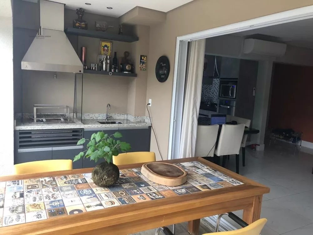 Apartamento à venda com 3 quartos, 110m² - Foto 2