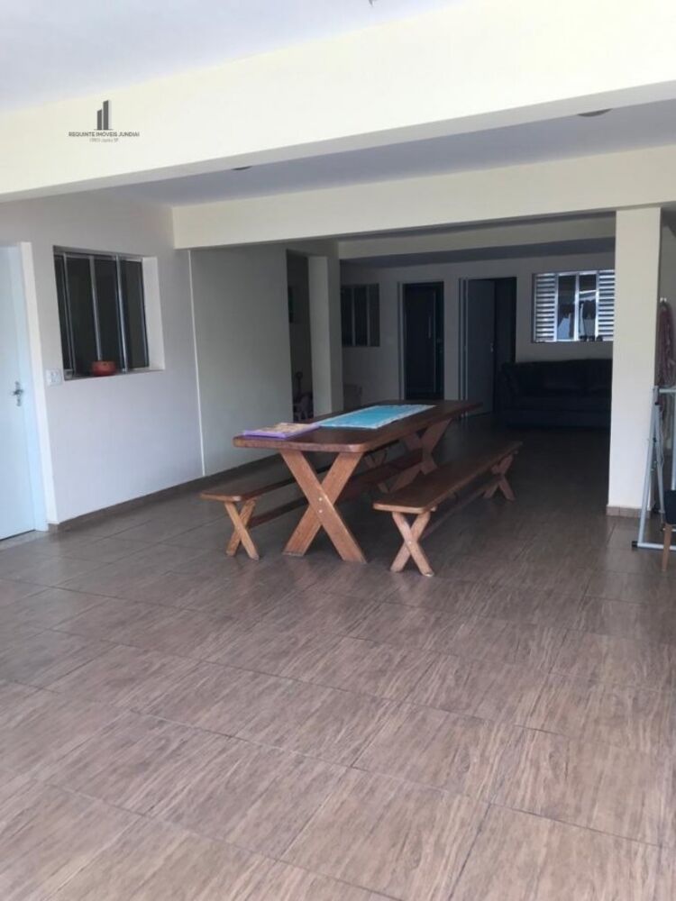 Casa, 4 quartos, 259 m² - Foto 1