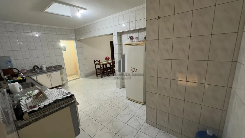 Casa, 3 quartos, 202 m² - Foto 4