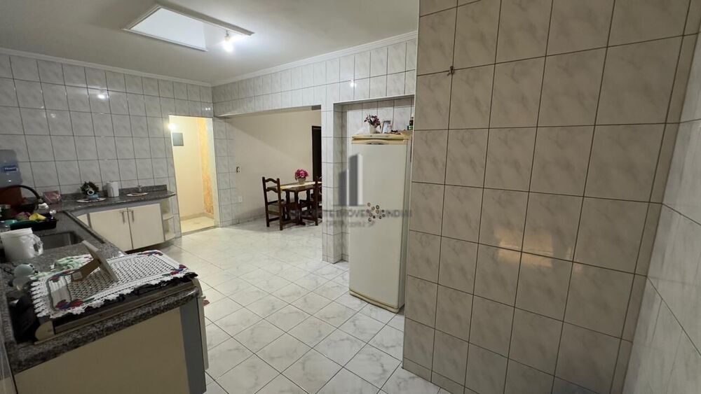 Casa, 3 quartos, 202 m² - Foto 2