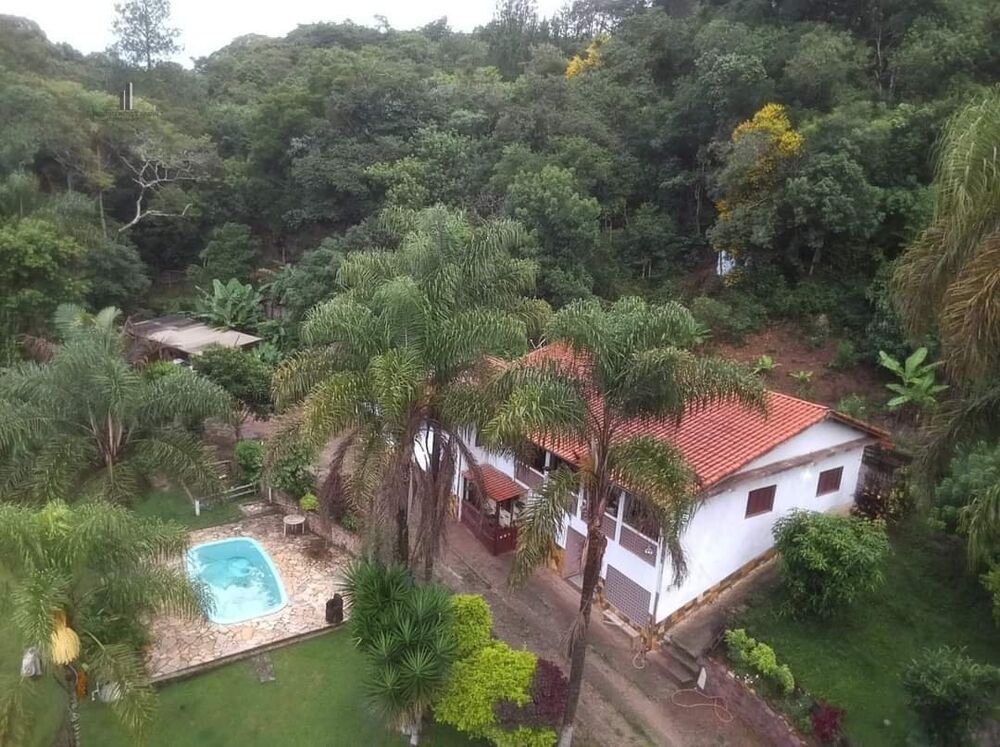 Chácara à venda com 4 quartos, 180m² - Foto 3