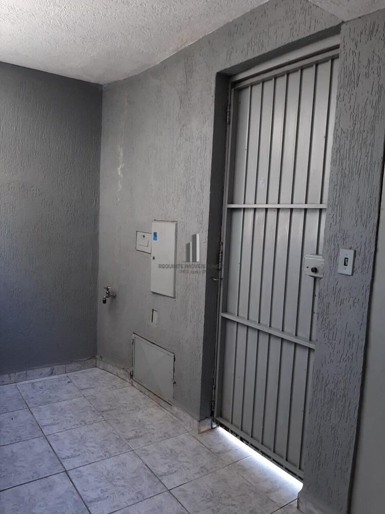 Casa à venda com 3 quartos, 265m² - Foto 4