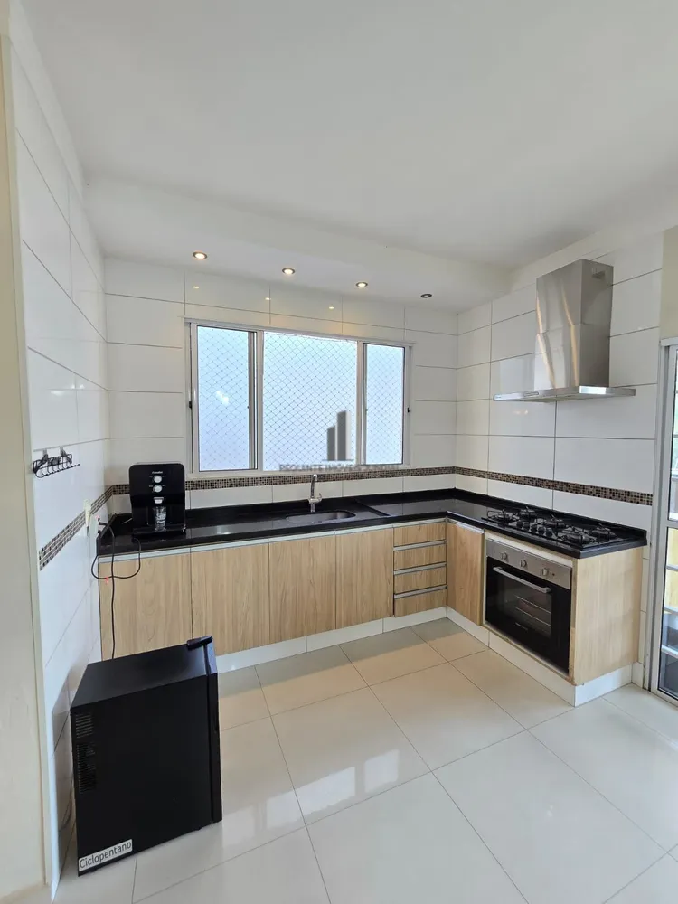 Casa, 3 quartos, 214 m² - Foto 4
