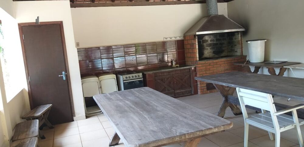 Chácara à venda com 4 quartos, 650m² - Foto 8
