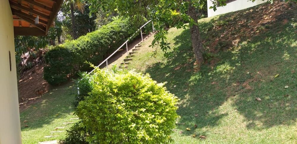 Chácara à venda com 4 quartos, 650m² - Foto 1