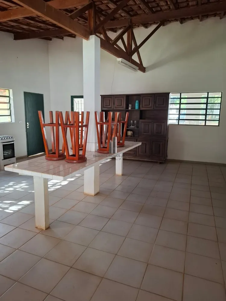 Chácara, 3 quartos, 1553 m² - Foto 1