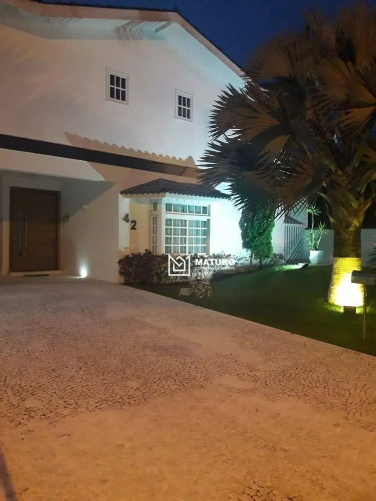 Casa, 4 quartos, 370 m² - Foto 1