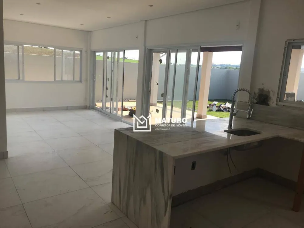 Casa, 3 quartos, 243 m² - Foto 2