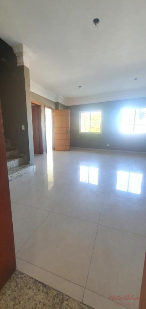 Sobrado à venda com 3 quartos, 198m² - Foto 2