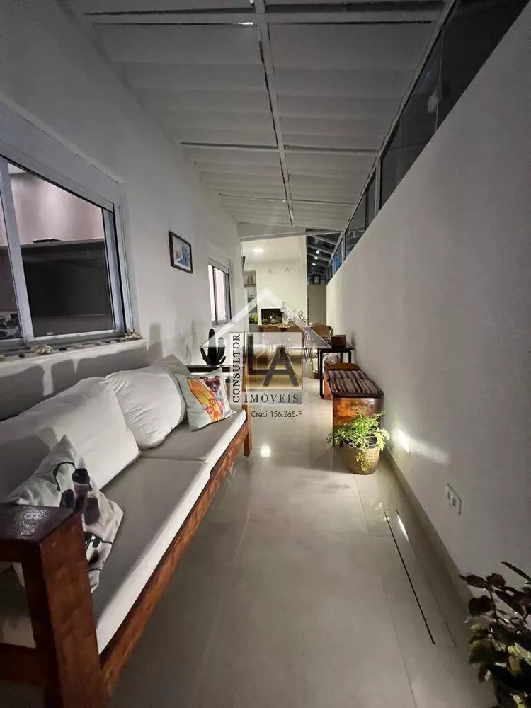 Apartamento à venda com 3 quartos, 180m² - Foto 2