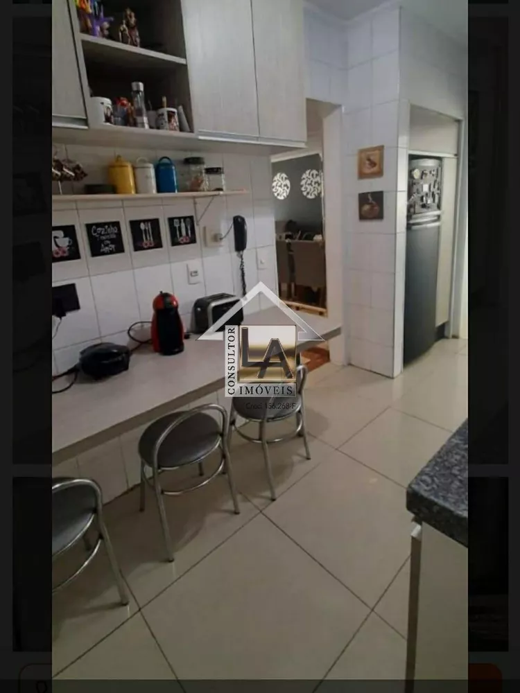 Apartamento à venda com 3 quartos, 94m² - Foto 3