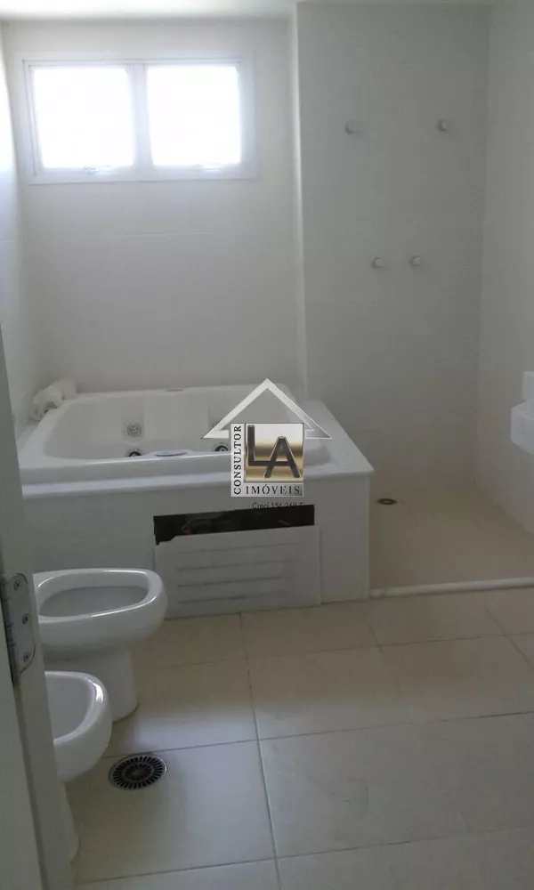 Apartamento à venda com 4 quartos, 258m² - Foto 4