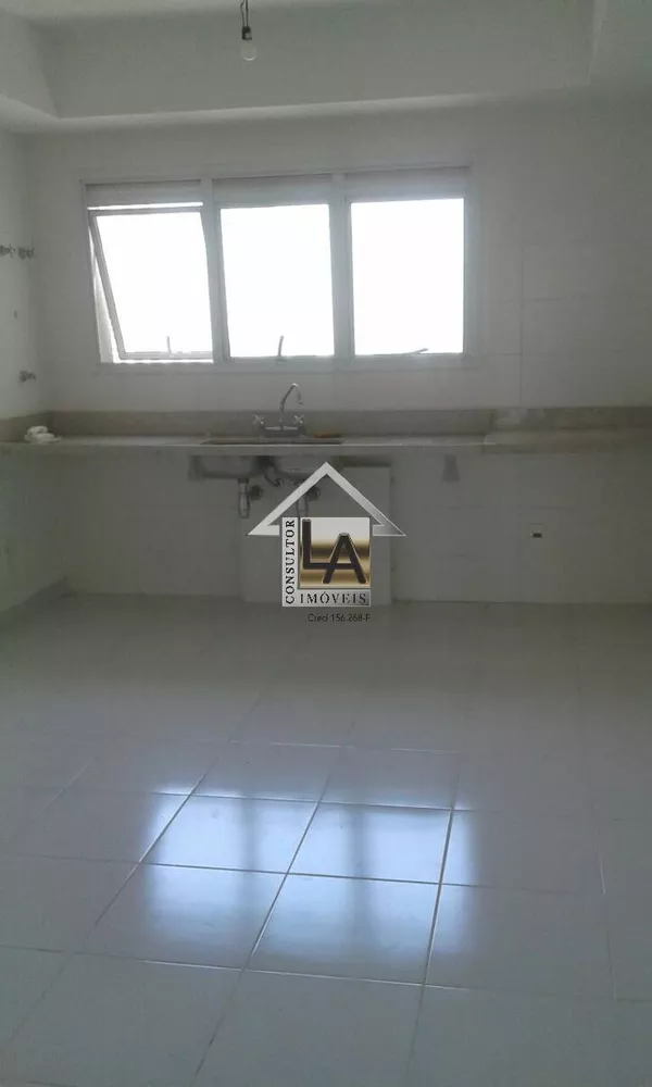 Apartamento à venda com 4 quartos, 258m² - Foto 3