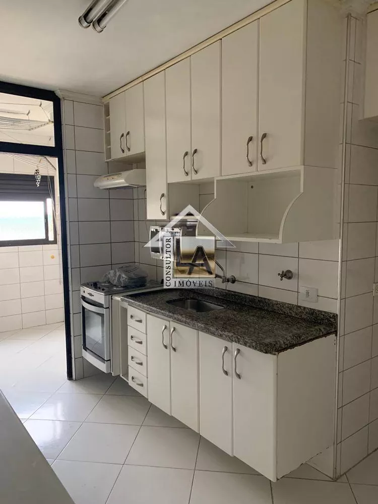 Apartamento à venda com 3 quartos, 98m² - Foto 2