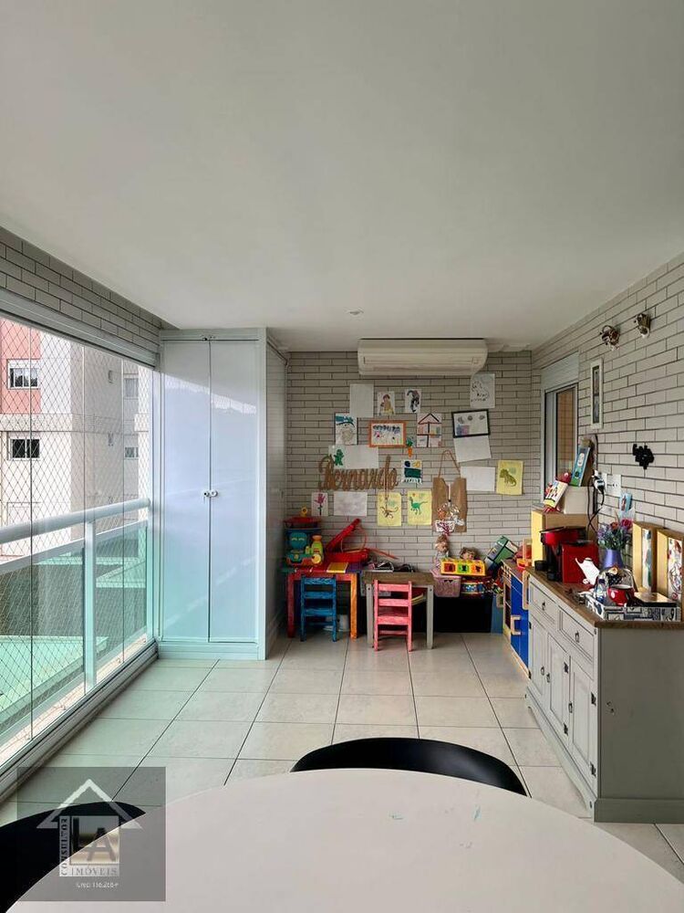 Apartamento à venda com 3 quartos, 109m² - Foto 2