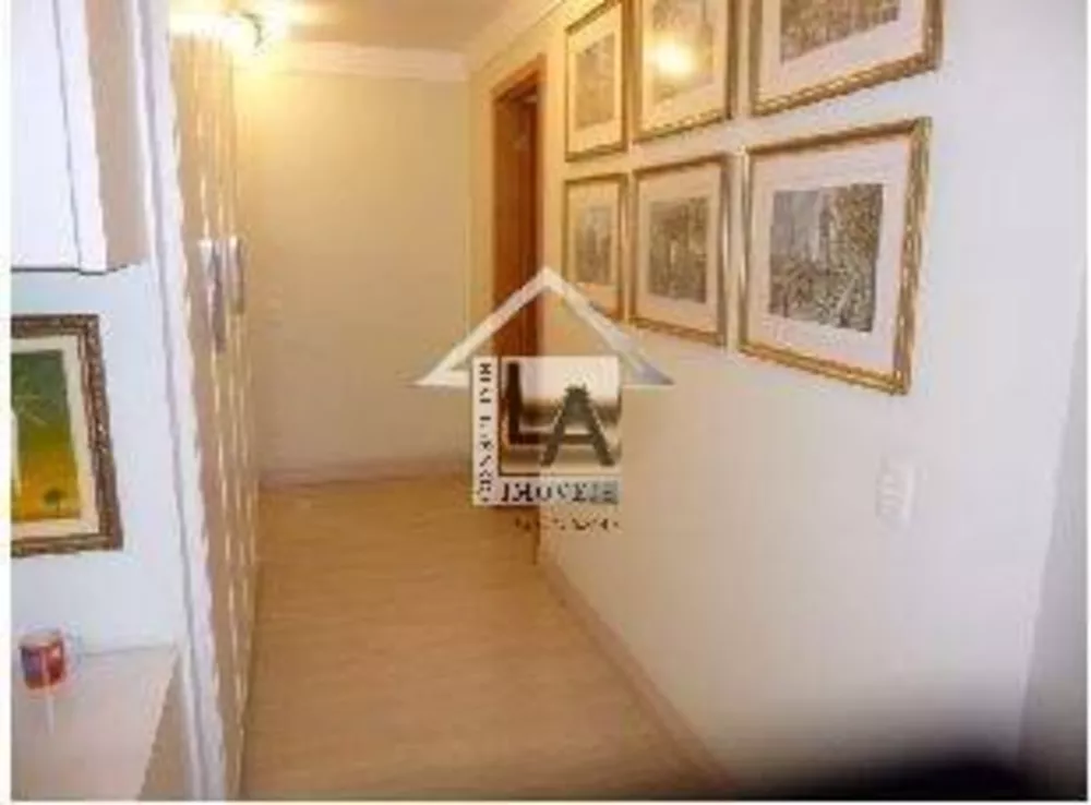 Apartamento à venda com 4 quartos, 218m² - Foto 9