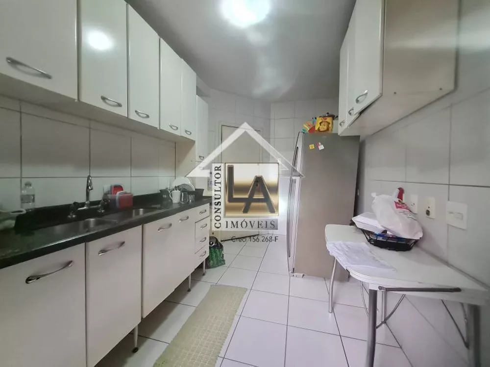 Apartamento à venda com 3 quartos, 156m² - Foto 4