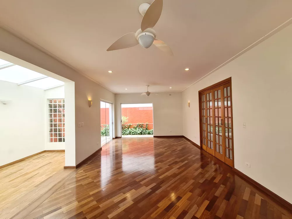 Sobrado à venda com 3 quartos, 179m² - Foto 1