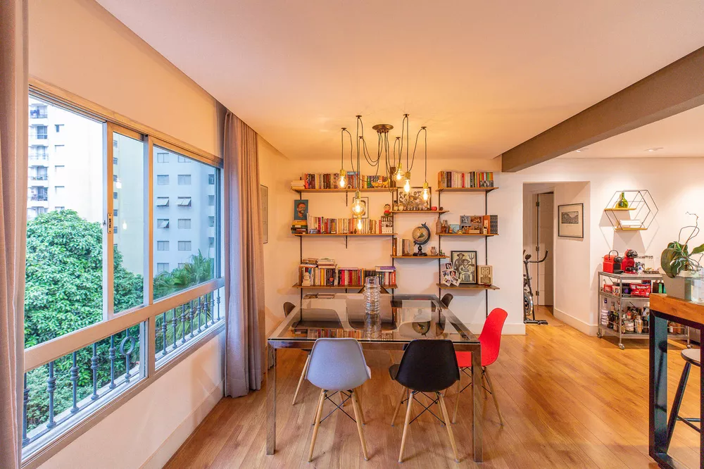 Apartamento à venda com 2 quartos, 100m² - Foto 1