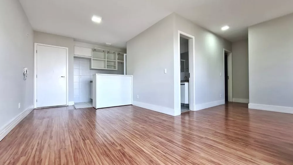 Apartamento à venda com 2 quartos, 67m² - Foto 1