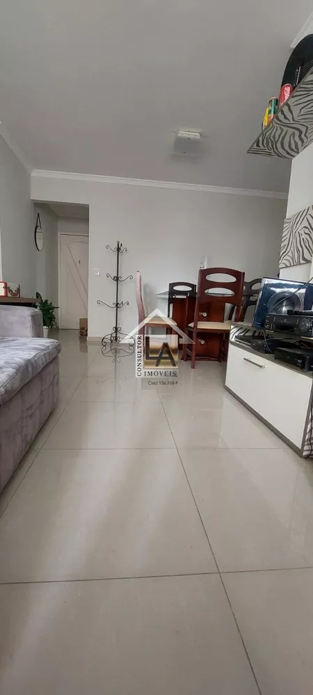 Apartamento à venda com 3 quartos, 81m² - Foto 3