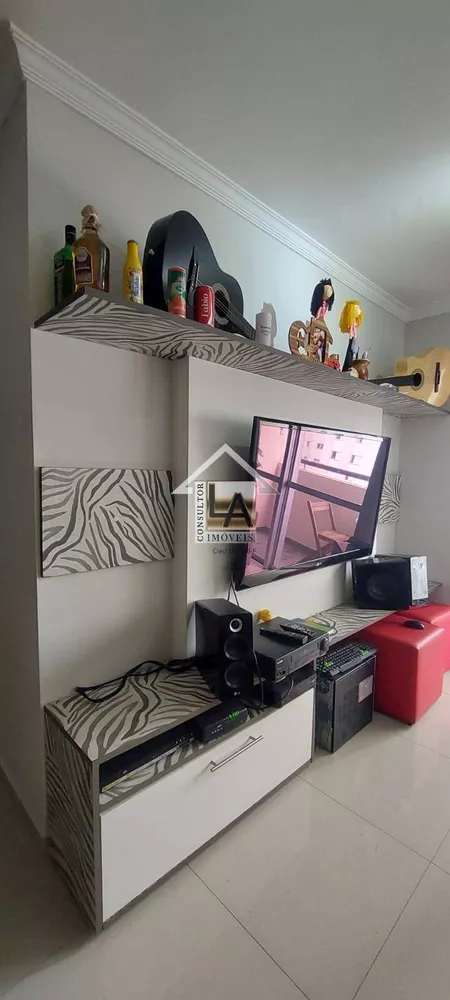 Apartamento à venda com 3 quartos, 81m² - Foto 1