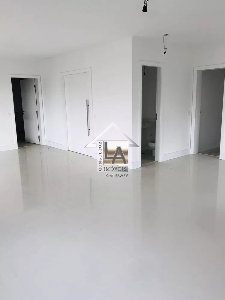 Apartamento à venda com 4 quartos, 193m² - Foto 2