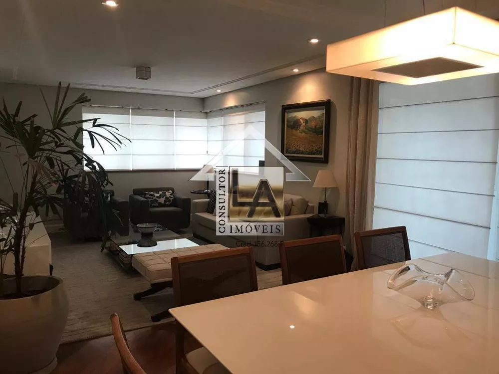 Apartamento à venda com 3 quartos, 155m² - Foto 1