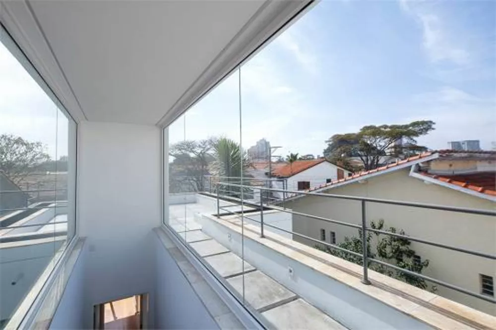 Casa à venda com 3 quartos, 220m² - Foto 8