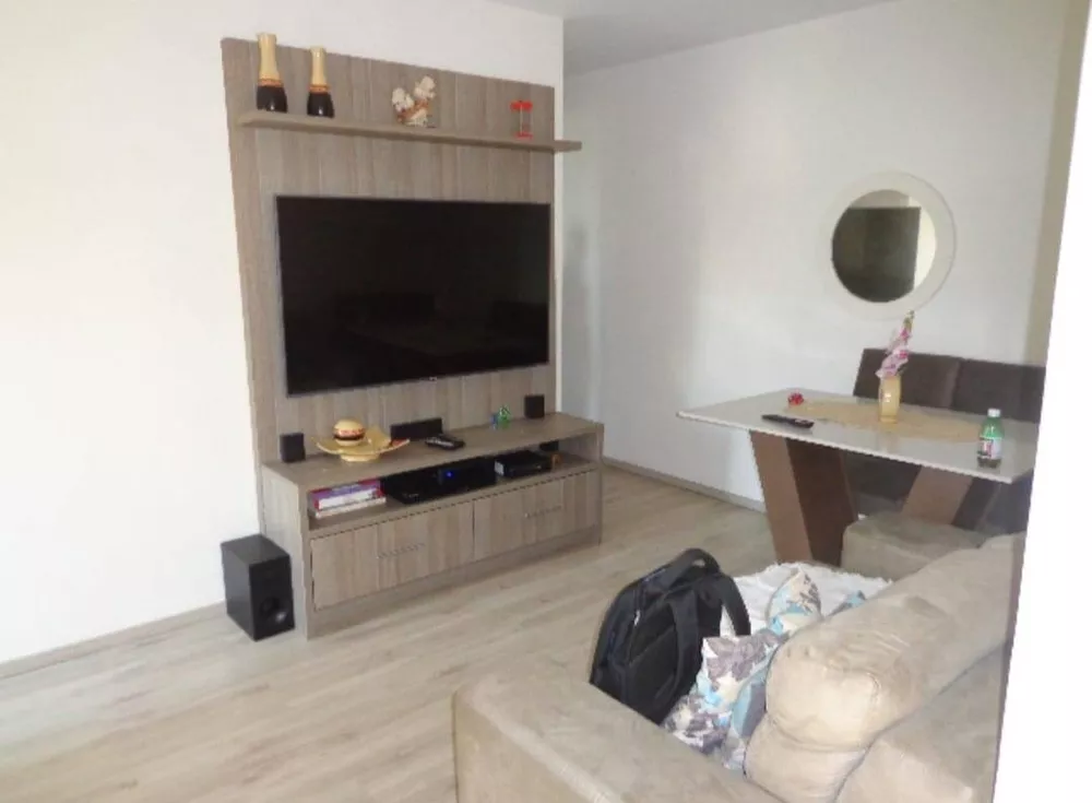 Apartamento à venda com 2 quartos, 62m² - Foto 1