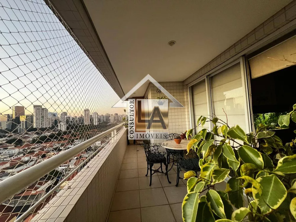 Apartamento à venda com 3 quartos, 117m² - Foto 1