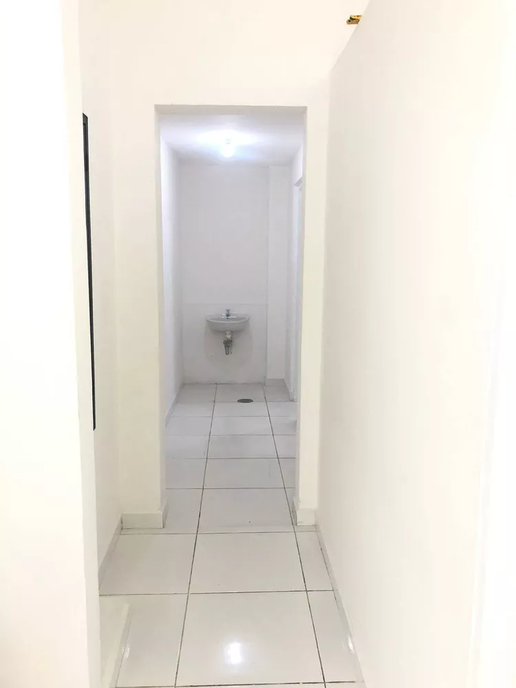 Apartamento para alugar com 1 quarto, 140m² - Foto 4