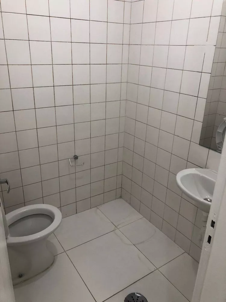 Apartamento para alugar com 1 quarto, 140m² - Foto 8