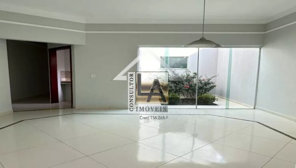 Casa à venda e aluguel com 3 quartos, 164m² - Foto 2