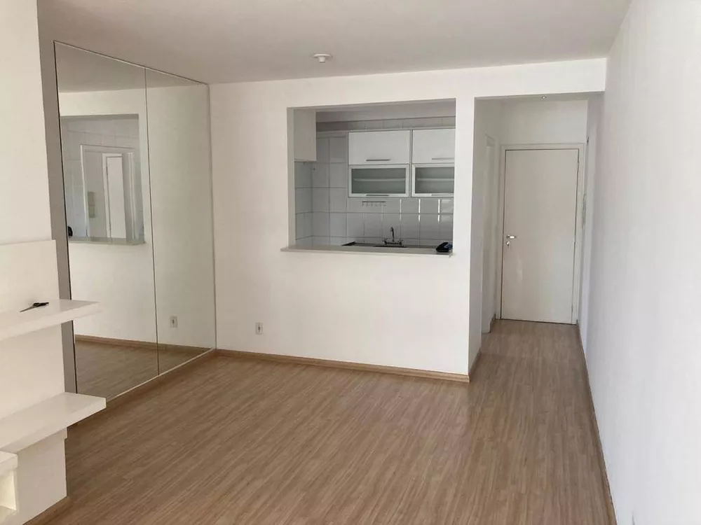 Apartamento à venda com 3 quartos, 83m² - Foto 2