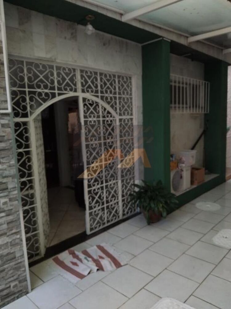 Casa à venda com 2 quartos, 80m² - Foto 3