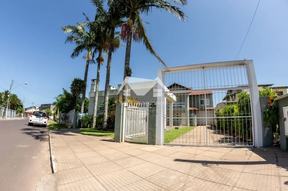 Casa, 4 quartos, 230 m² - Foto 1