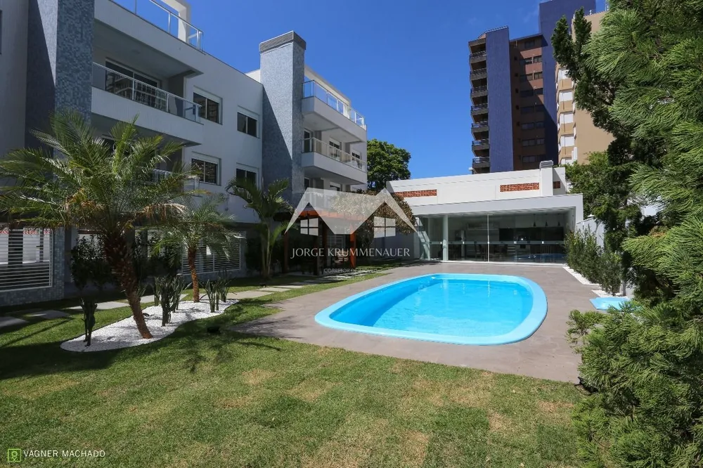 Cobertura, 3 quartos, 221 m² - Foto 1