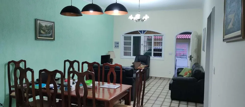 Casa, 4 quartos, 204 m² - Foto 2