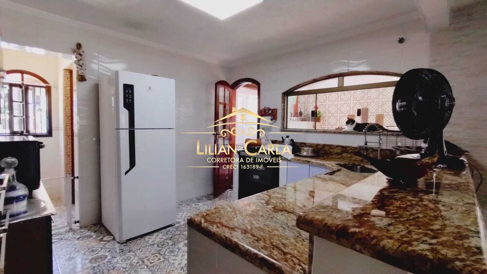 Casa, 5 quartos, 131 m² - Foto 1