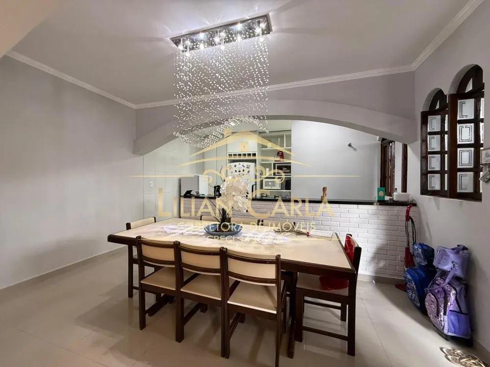 Sobrado, 4 quartos, 246 m² - Foto 2