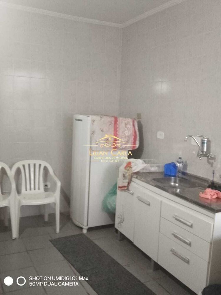 Casa à venda com 2 quartos, 74m² - Foto 2