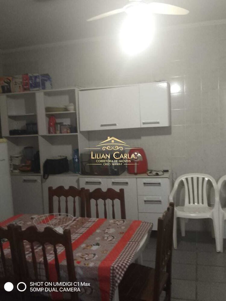 Casa à venda com 2 quartos, 74m² - Foto 1