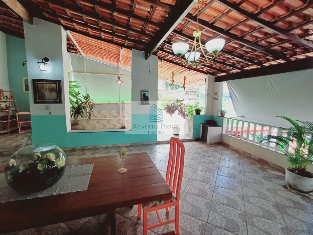 Casa, 4 quartos, 230 m² - Foto 2