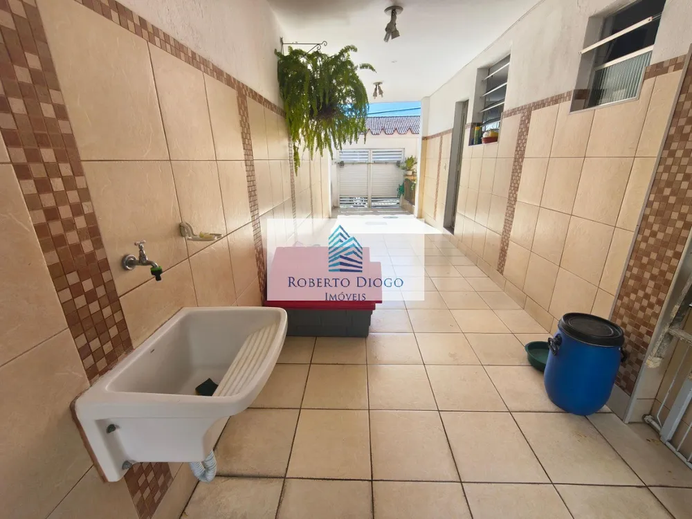 Casa, 3 quartos, 197 m² - Foto 2