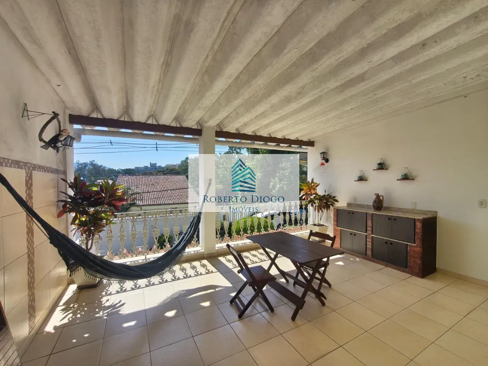 Casa, 3 quartos, 197 m² - Foto 1