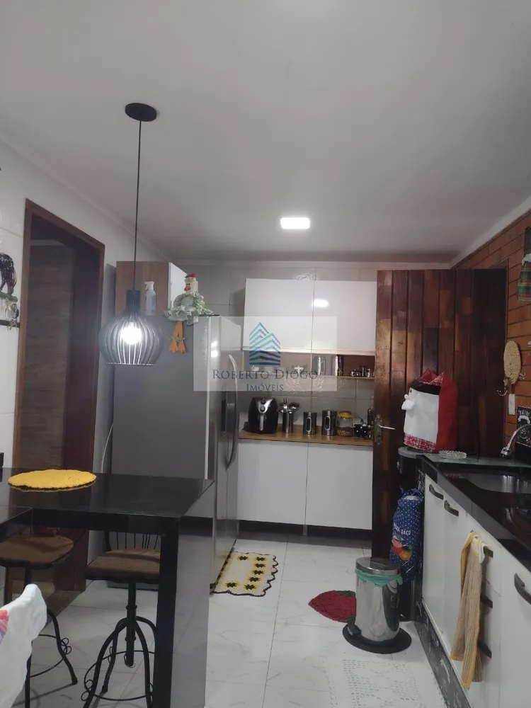 Casa, 3 quartos, 200 m² - Foto 4