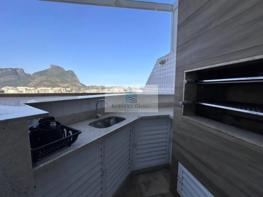 Cobertura, 3 quartos, 222 m² - Foto 2