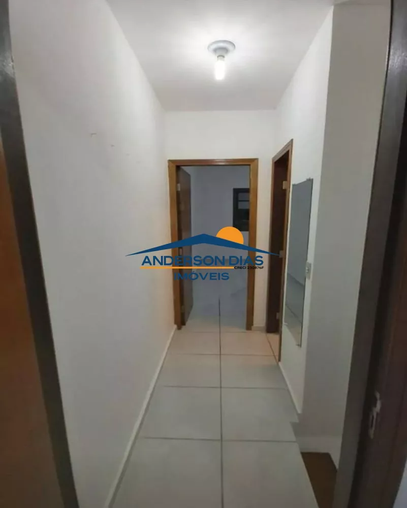 Casa à venda com 2 quartos, 98m² - Foto 2